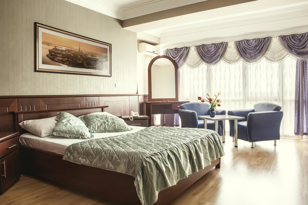 King Hotel Peje Eksteriør bilde