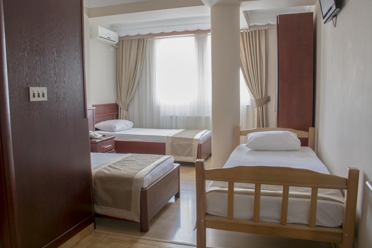 King Hotel Peje Eksteriør bilde
