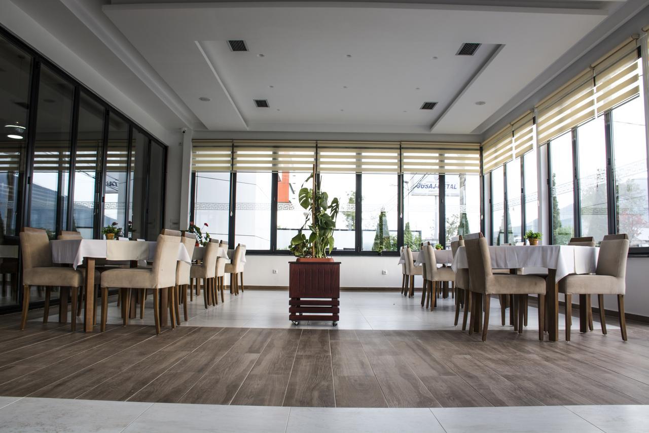 King Hotel Peje Eksteriør bilde
